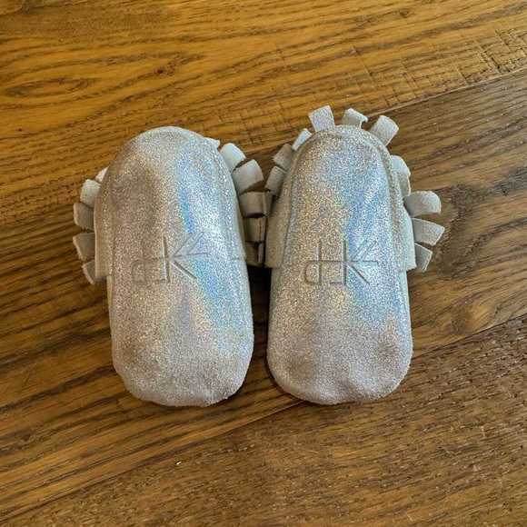 Freshly picked moccasins - Picture 2 of 4